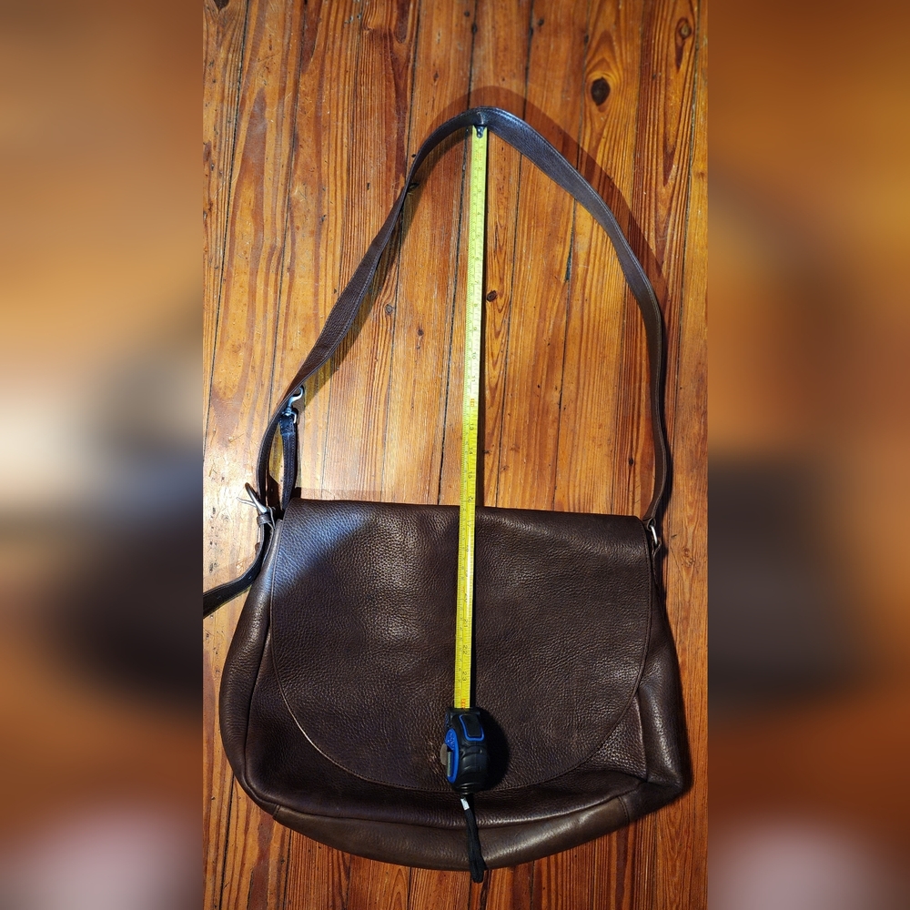 Vintage Eddie Bauer Messenger Bag. 100 %  authentic leather. - Picture 15 of 15